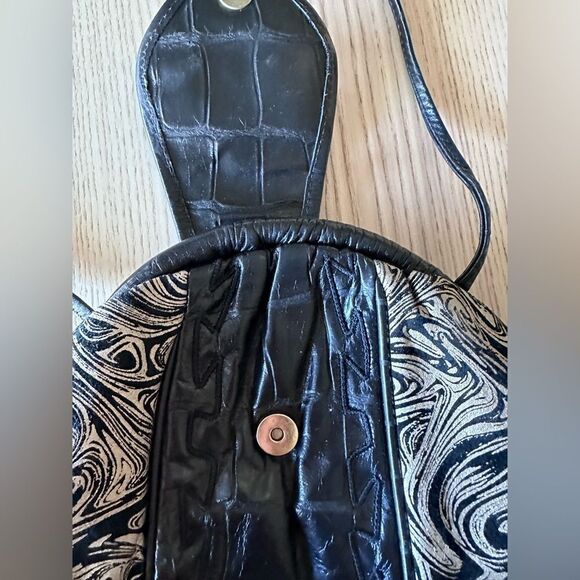 Park Ave Int Vintage genuine leather alligator brocade and metal detailing purse - Picture 2 of 10